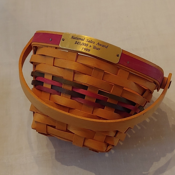 Longaberger Award Basket - Picture 2 of 15